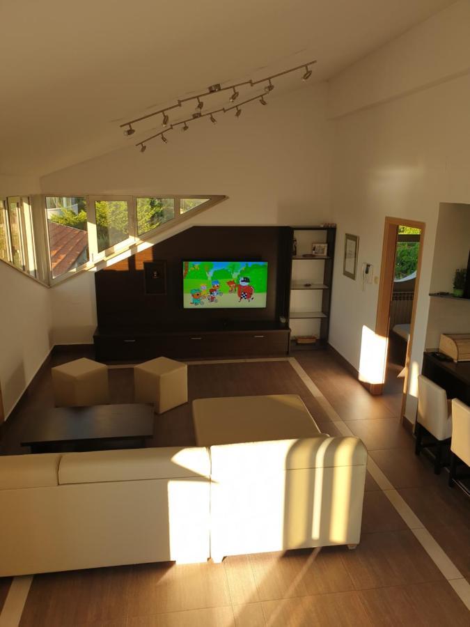 Apartments Seafront Villa PUY 외부 사진