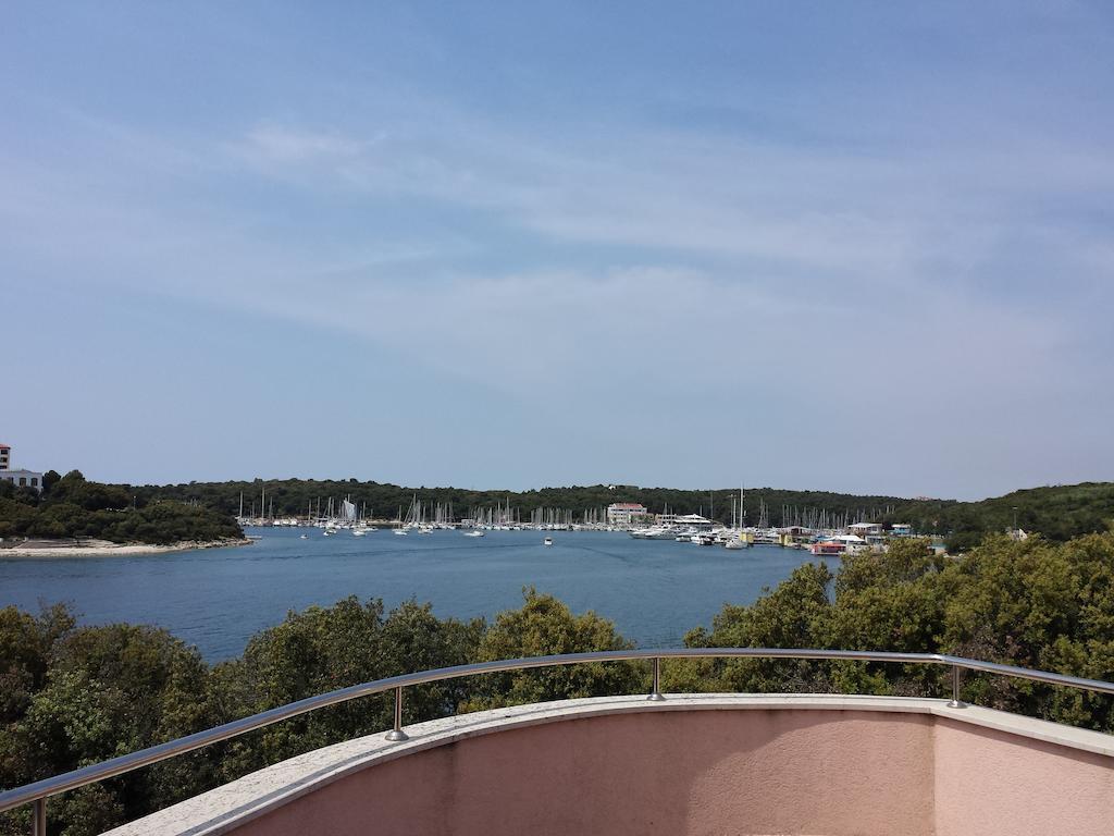 Apartments Seafront Villa PUY 외부 사진