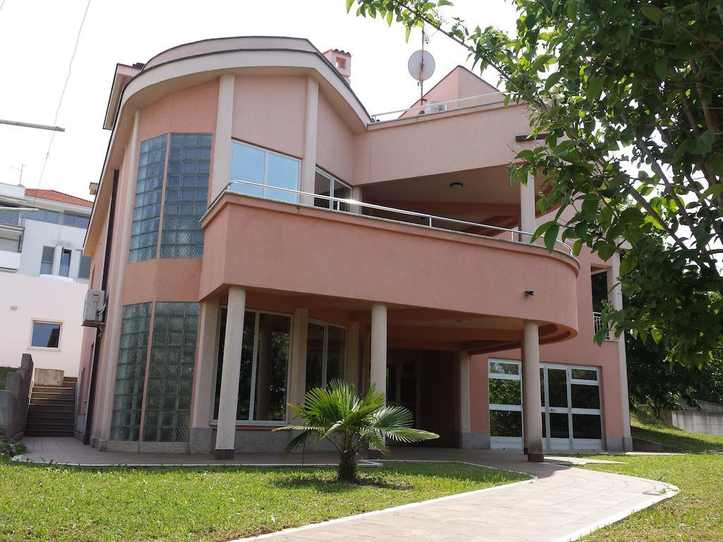 Apartments Seafront Villa PUY 외부 사진