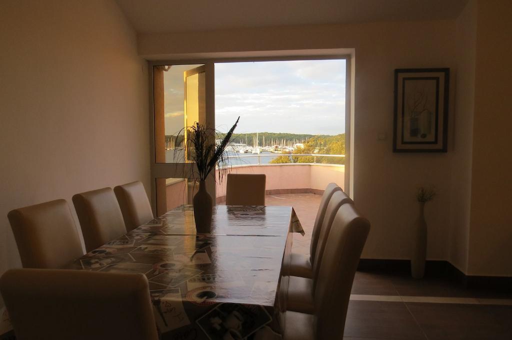 Apartments Seafront Villa PUY 외부 사진